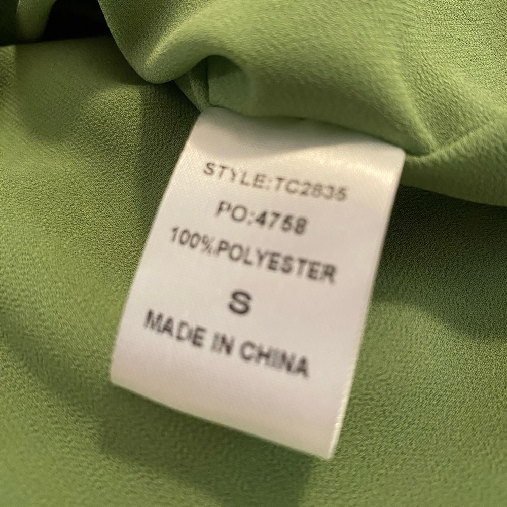 Chic Green Ruffle Blouse - Picture 6 of 8